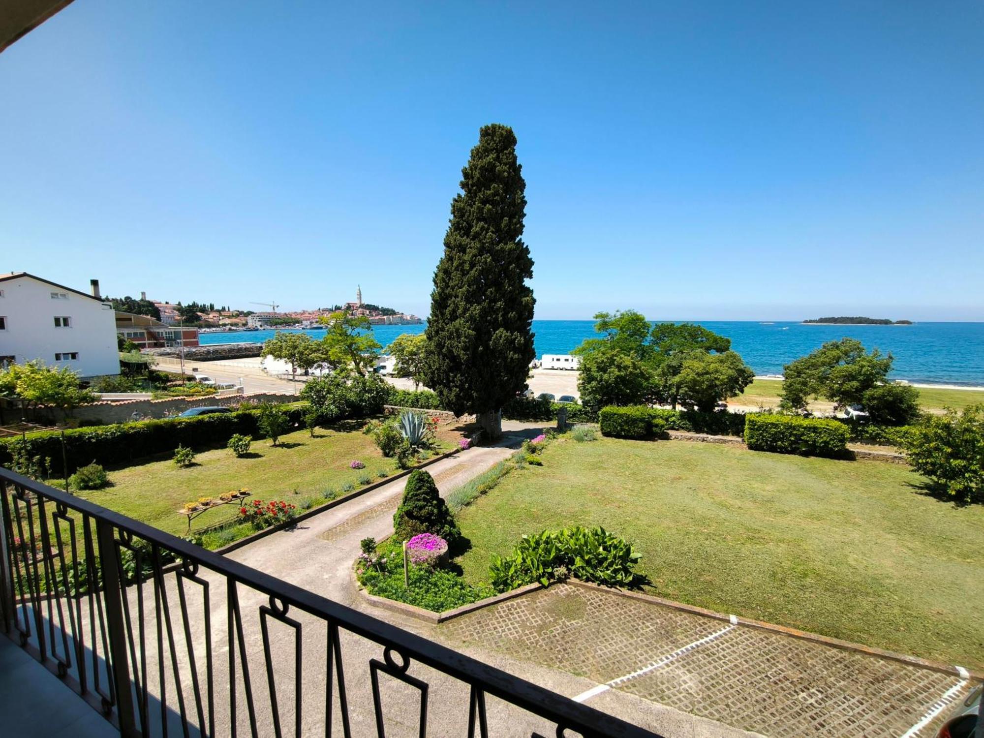 Rooms And Apartment Matika Rovinj Exterior foto